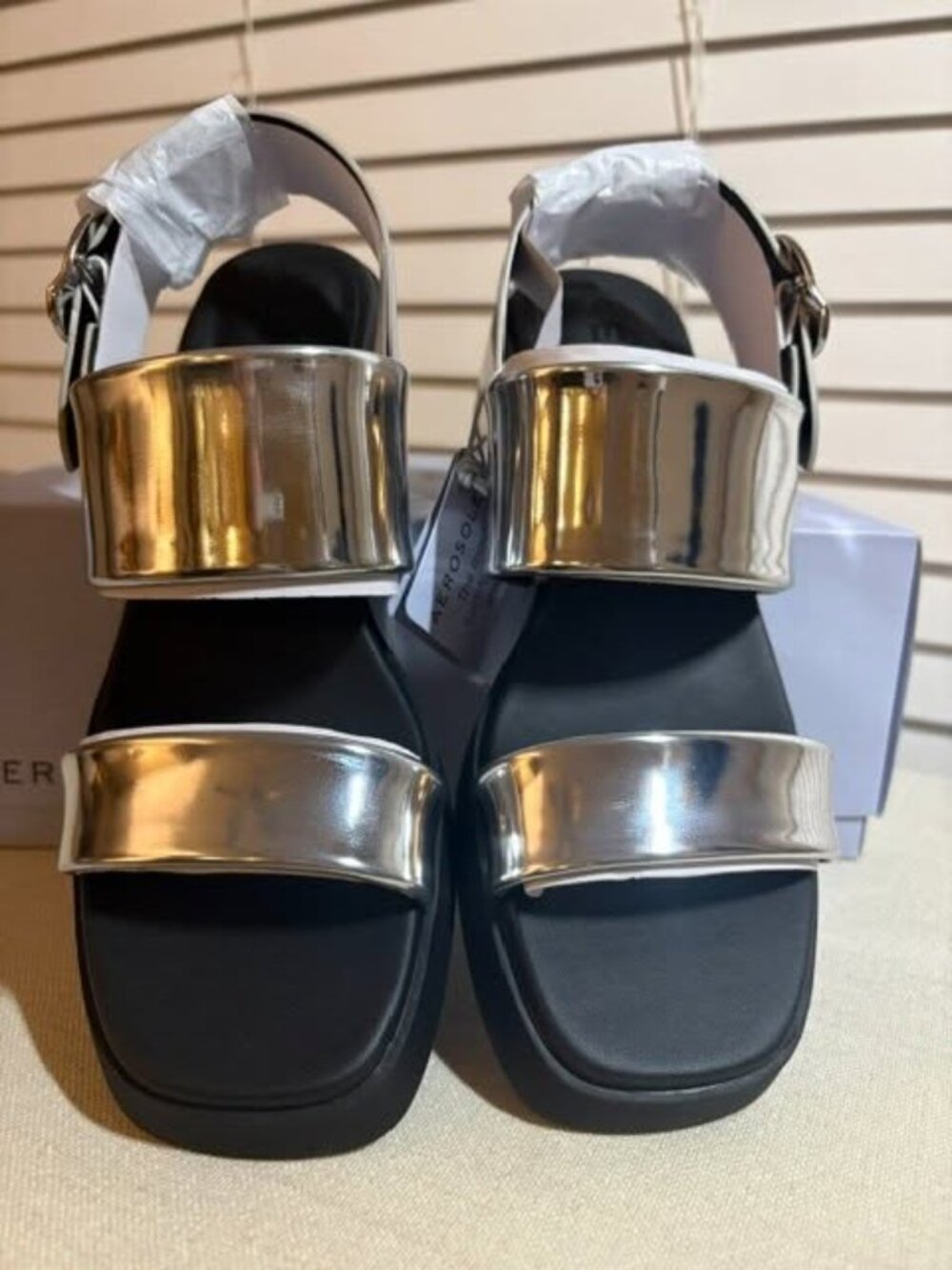 NEW IN BOX! WOMENS 7 / AEROSOLES DOVE SANDAL - Picture 4 of 6